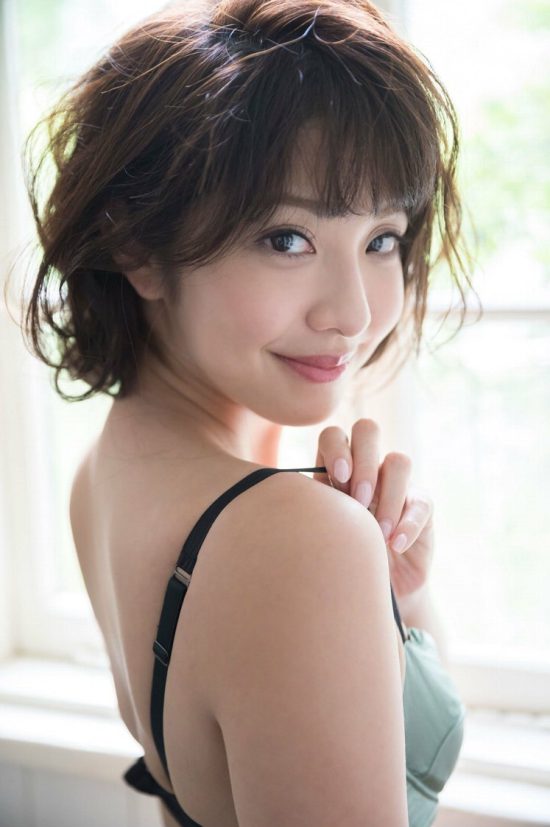 本郷杏奈