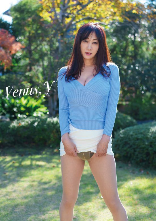写真集『Venus, y』