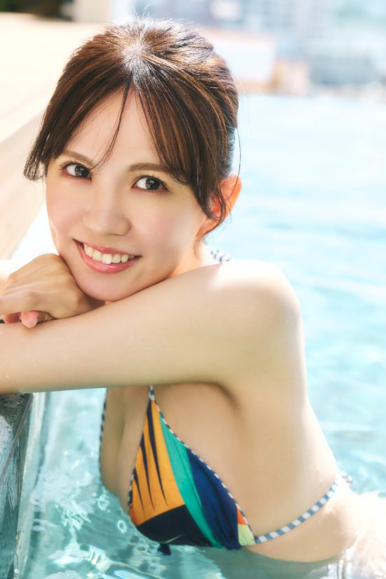 元SKE48・岡本彩夏が1st写真集で無防備に魅せる！史上最高の自分をお届け