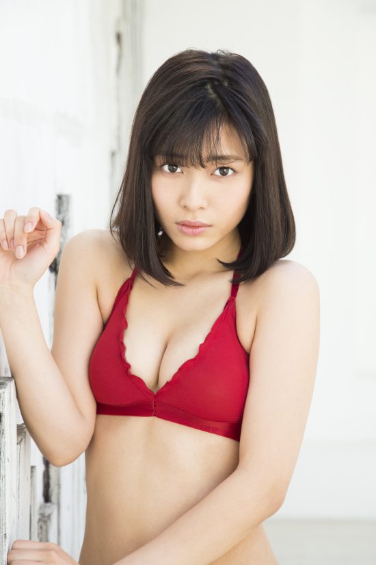 内山愛