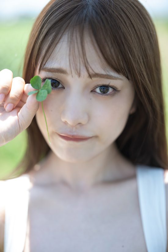 森みはる_四つ葉のクローバー